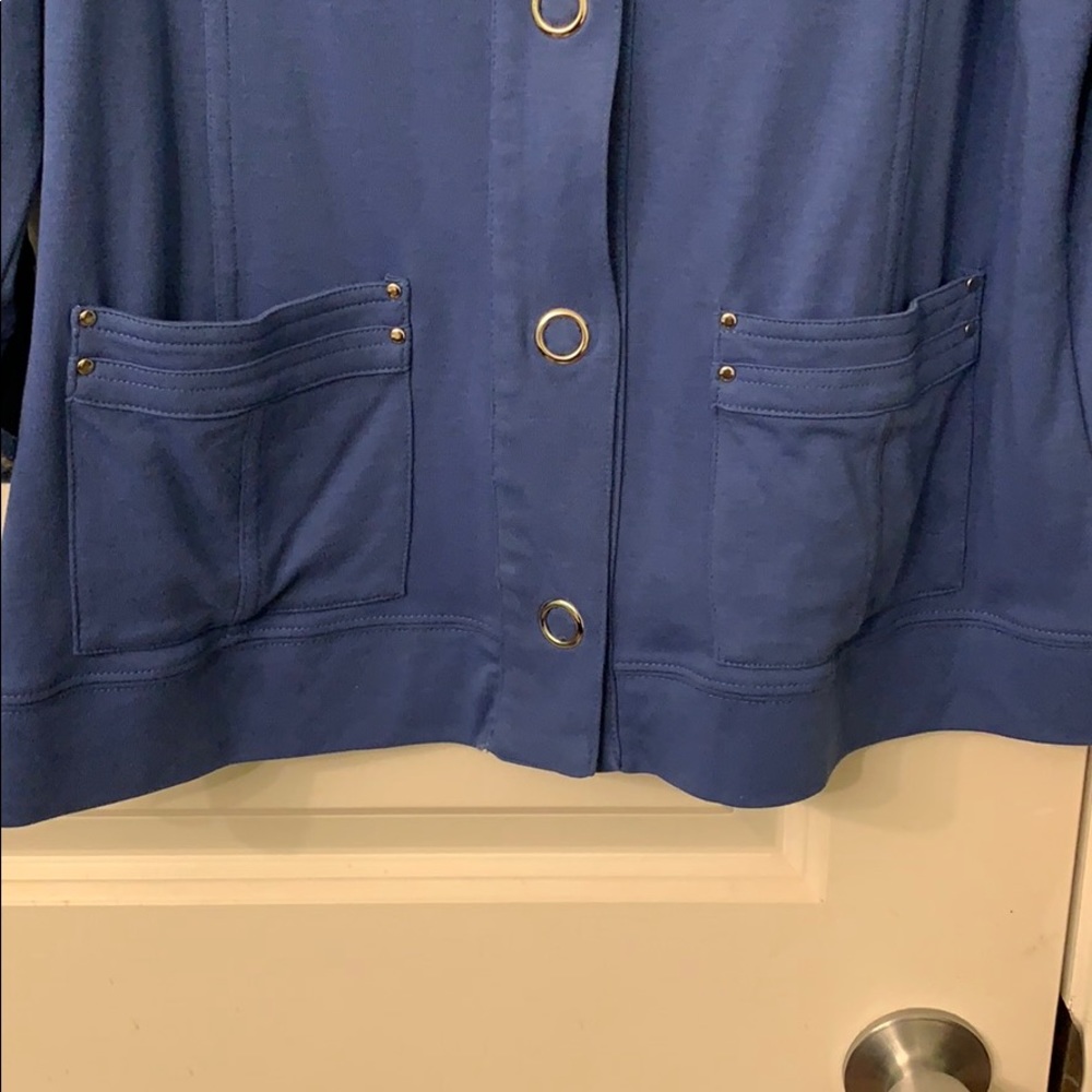 Small jacket. - Picture 4 of 6